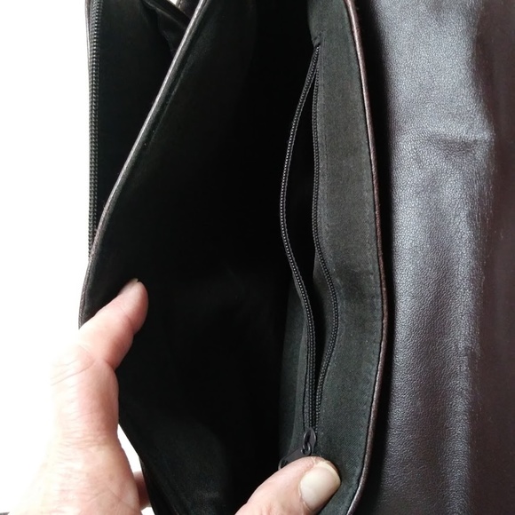 Shoulder Bag + Wallet in Perfect Condition ⭐️⭐️ - Picture 9 of 11